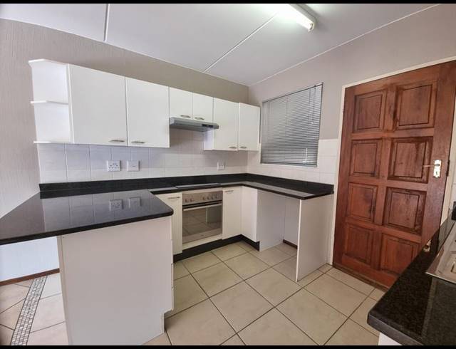 2 BEDROOM PROPERTY TO RENT IN AMOROSA